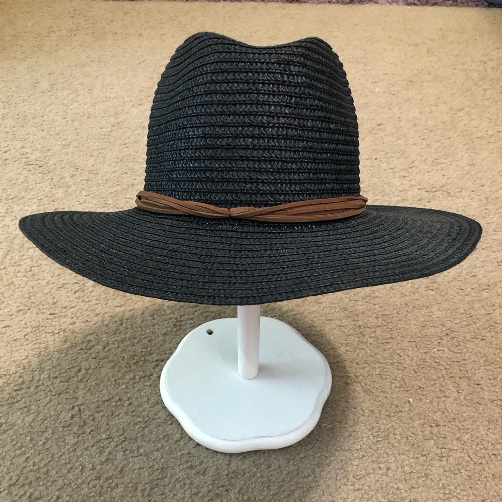 Black straw hat with brown trim